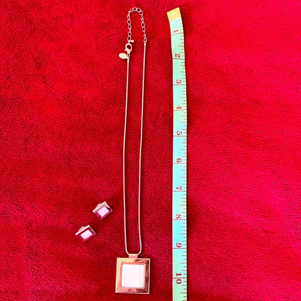 Chrome necklace and matching pierced earrings with faux mother of pearl